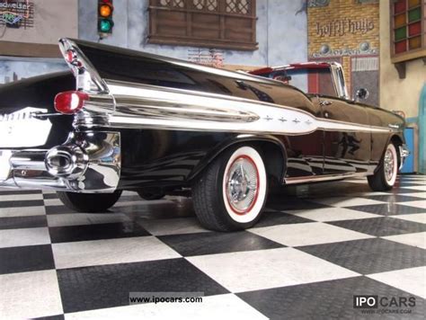 1957 Pontiac Star Chief Convertible - Car Photo and Specs