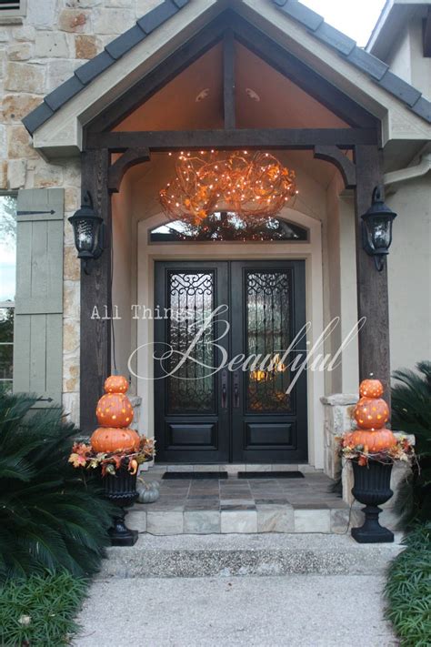 15 Cheap (and Cute!) Fall Front Porch Decorating Ideas