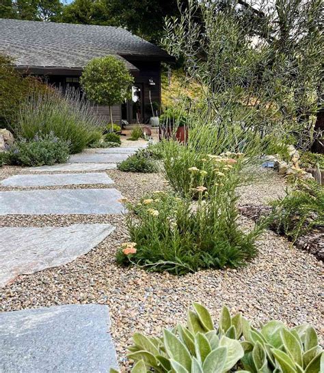 14 Gravel Garden Ideas for a Water-Wise Garden