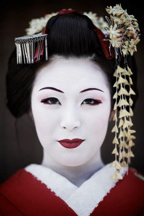 Maiko Henshin japanese girl at Sannen-zaka street, Kyoto, Japan ...