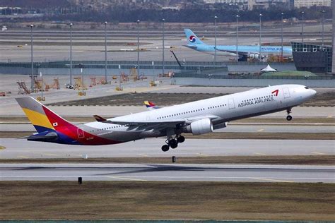 Asiana Airlines To Reduce Fleet And Cut Routes Amid Financial Difficulty