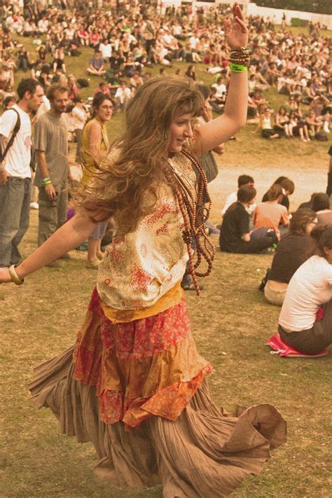 Pin de Rich Allen em ☮☮ STYLE HIPPIE HAPPY ☮☮ | Woodstock, Movimento ...