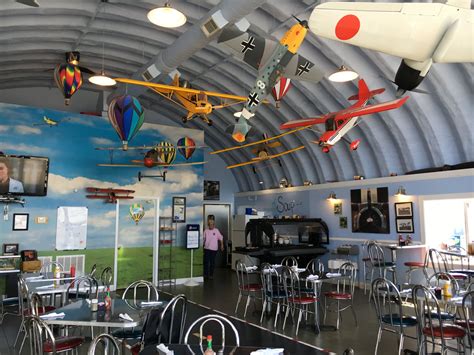 Hangar Kafe in Miller, Missouri - The Beth Lists