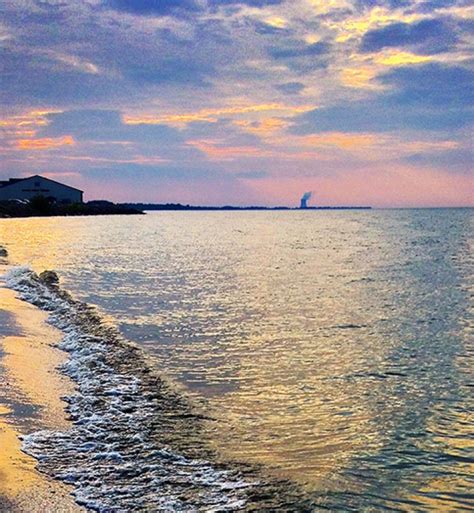 The 12 Best Lake Erie Beaches in the U.S. - PureWow