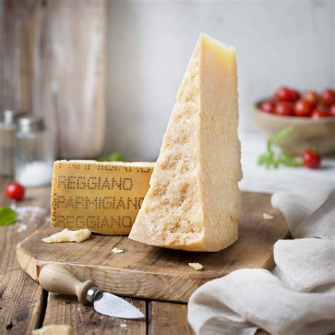 Parmigiano Reggiano PDO 24 months | Emilia Food Love - EMILIA FOOD LOVE ...