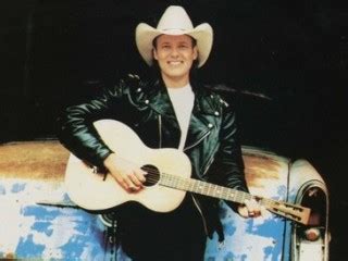 Ricky Van Shelton biography, birth date, birth place and pictures