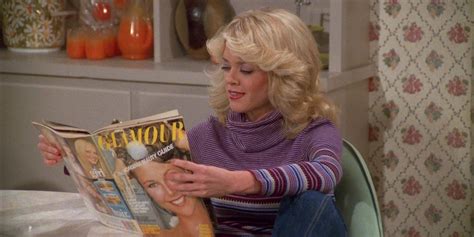 Why That '70s Show Recast Lisa Robin Kelly's Laurie Forman