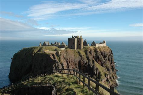 10 Most Beautiful Castles in Scotland (with Map) - Touropia