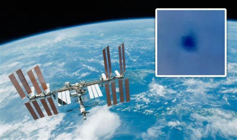 ISS live feed shock: 'Four large unknown objects’ interrupt NASA stream ...