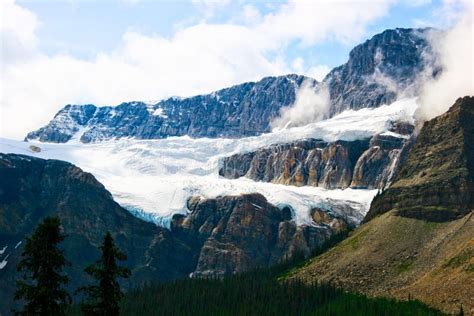 Crowfoot Glacier Viewpoint Canadian Rockies Landscape Panorama - Bow ...