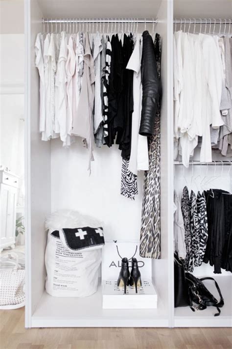 45 Stylish Minimalist Closet Design Ideas - DigsDigs