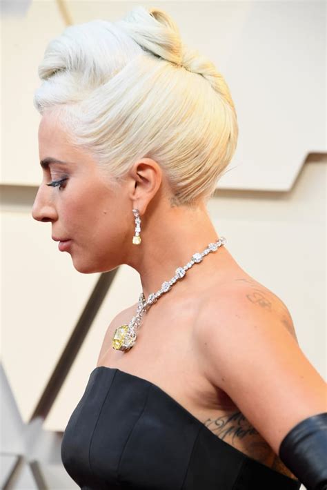 Lady Gaga Wears 128-Carat Yellow Tiffany Diamond Necklace to 2019 Oscars | Lady Gaga's Necklace ...