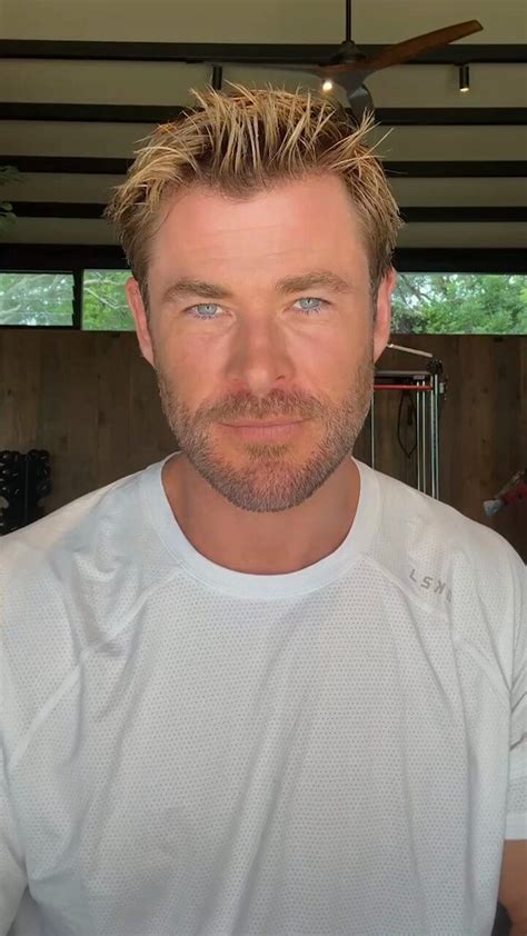 Chris Hemsworth (@chrishemsworth) on X in 2024 | Chris hemsworth body ...