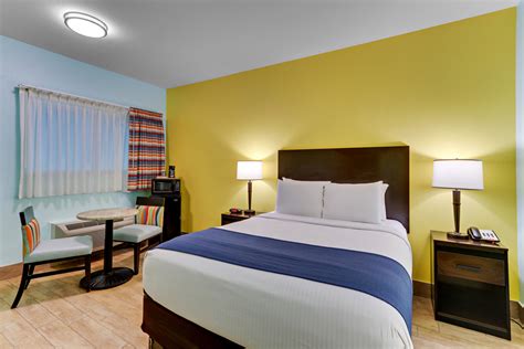 The Island Hotel | Port Aransas Beach Holiday Stay