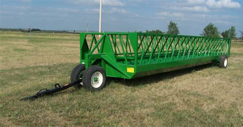 Product Spotlight: Feeder Wagons | Farmers Hot Line