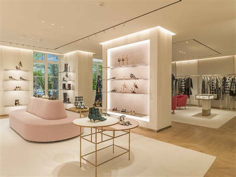 Dior Opens New Boutique on Champs-Elysées - V Magazine