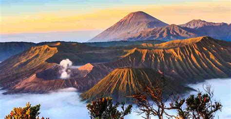 11 Gunung di Indonesia yang Cocok untuk Pendaki Pemula