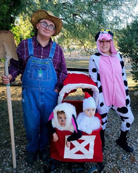 Wagon Halloween Costumes, Wagon Costume, Family Costumes, Halloween ...