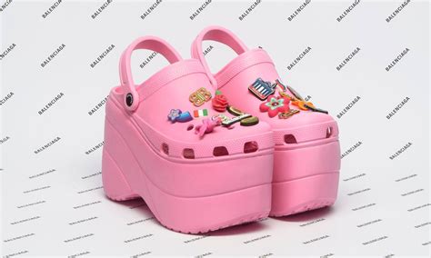 从未见过的 “洞洞鞋”，BALENCIAGA x Crocs 2018 春夏 Foam 设计亮相 – NOWRE现客