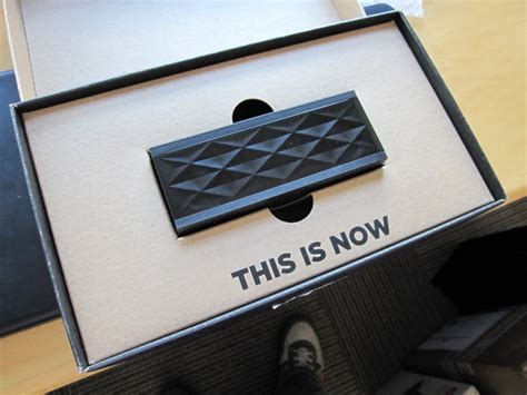 Jawbone Jambox (photos) - CNET