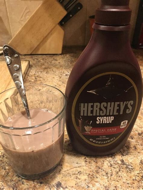 HERSHEY'S 22 oz. Special Dark Chocolate Syrup