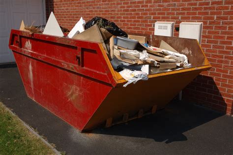 Hire a Skip Bin in Perth and Decluttering Using Free Time