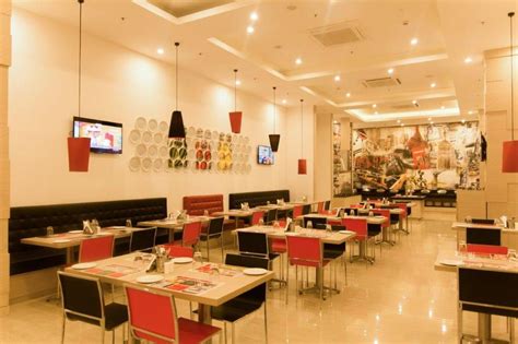 Lemon Tree Hotel Gurgaon | Wedding Venue & Banquet Halls | Wedding Lawn ...