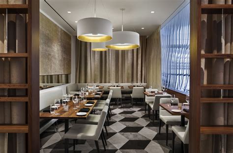 VMSD magazine - Saks Fifth Avenue’s restaurant in Chicago,...