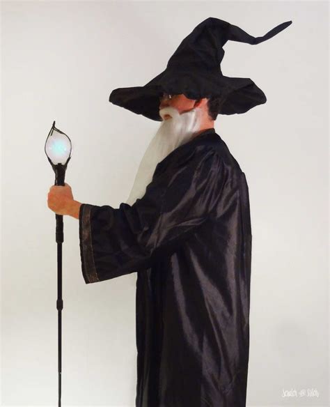 How to Make a Wizard Costume | scratchandstitch.com