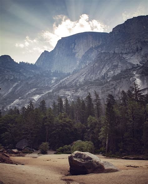 Mirror Lake - Dog Friendly Hike (Yosemite National Park) — Flying Dawn Marie | Travel blog ...