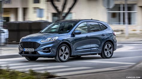 2020 Ford Kuga Plug-In Hybrid ST-Line | Front Three-Quarter