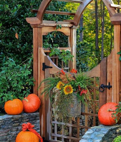 Decorating Your Garden With Pumpkins... | Hometalk