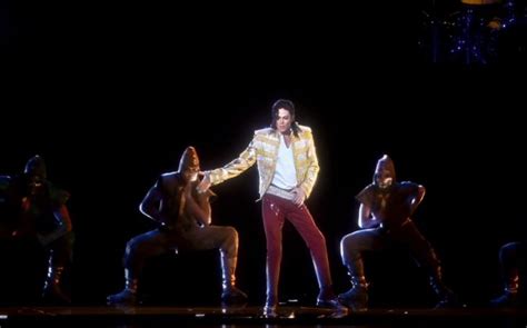 VIDEO: Teen Shows his BEST Michael Jackson Dance Moves and the Internet ...