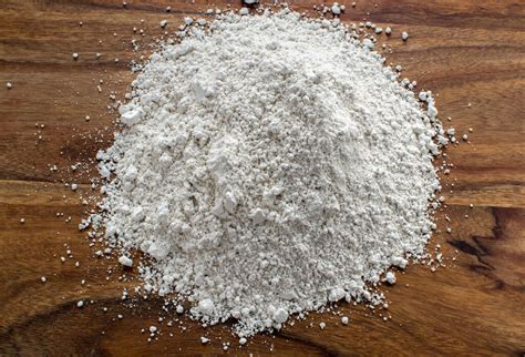 How to Use Diatomaceous Earth For Health, Pests, and DIY