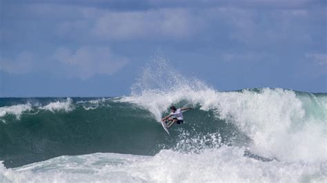 Haleiwa Turns ON for Hawaiian Pro | World Surf League