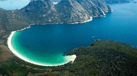 Wineglass Bay - Freycinet National Park, Tasmania, Australia [1920x1080 ...