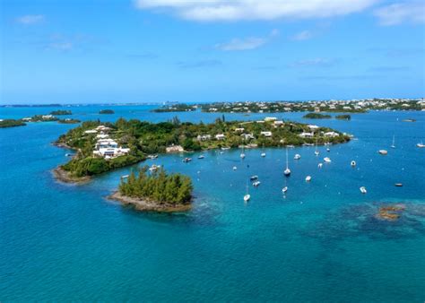 The Many Lives of Hinson's Island - The Bermudian Magazine