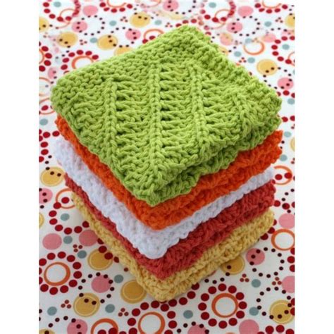 Free Pattern Lily Sugar 'N Cream Diagonal Stitch Dish Cloth | Hobbycraft in 2020 | Breien en ...