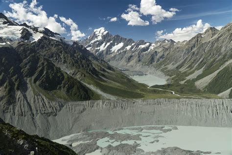 Mt. Cook (Aoraki) and moraine-dammed lakes – Geology Pics