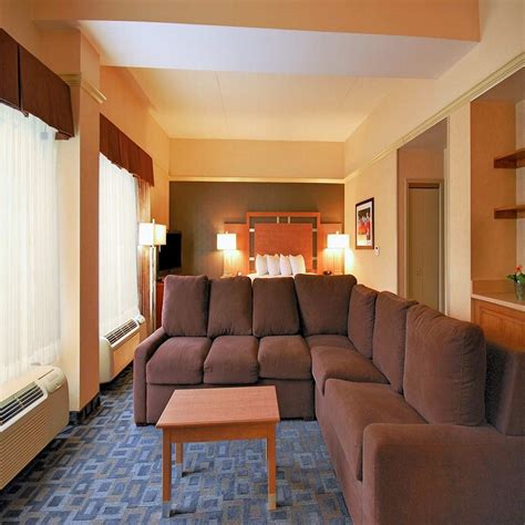 Clinton Hotel Coupons for Clinton, New Jersey - FreeHotelCoupons.com