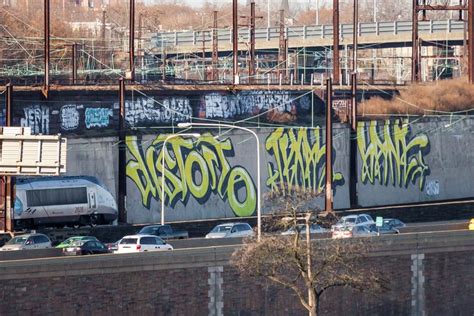 Schuylkill Expressway wall is a Philly graffiti battleground | PhillyVoice