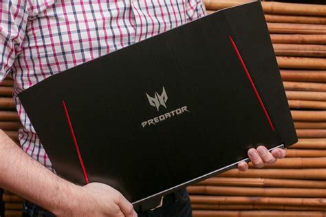 Acer Predator Helios 300 (17-inch) review: Big screen gaming without ...