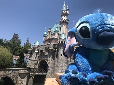 Giant Stitch is best Stitch : r/Disneyland