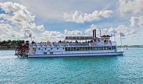 Jungle Queen - Fort Lauderdale Dinner Cruise - Florida Vacation Travel ...