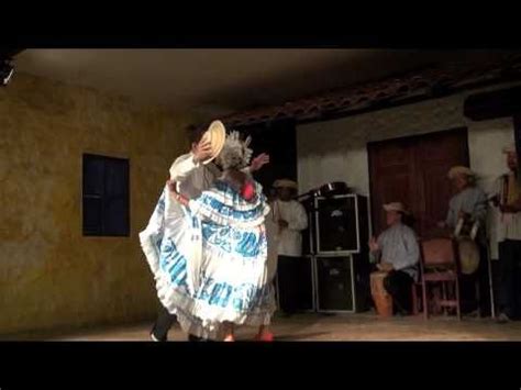 Panama folkloric dance "El Punto" - Pollera dancing | Panama of my ...