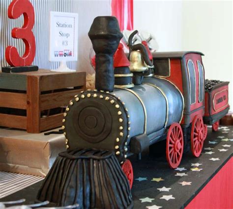 Vintage Train Birthday Party Ideas | Photo 3 of 49 | Vintage train birthday party, Trains ...