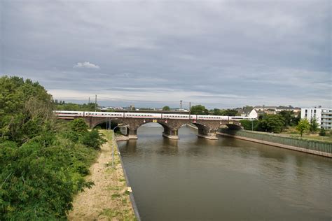 Mosel River Rail Bridge (Koblenz, 1931) | Structurae