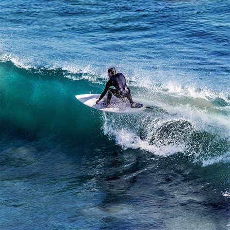 Surfing in Lahinch - Lahinch Self Catering Accommodation