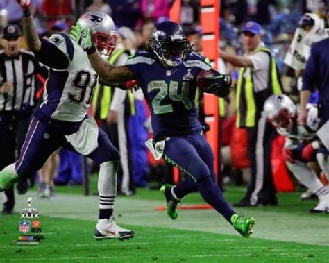 Marshawn Lynch Super Bowl XLIX Action Photo Print (20 x 24) - Walmart.com - Walmart.com