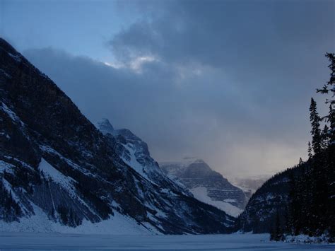 Lake Louise Sunset by dseomn on DeviantArt